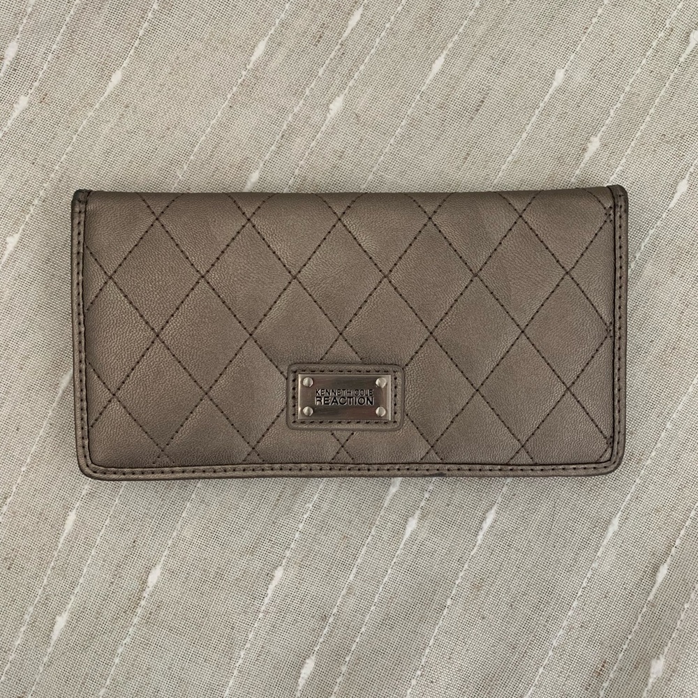 Kenneth Cole Reaction Metallic Bi-Fold Envelope Wallet